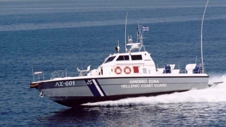 Ναυάγιο στη Σάμο: Τέσσερες μετανάστες διασώθηκαν – Στους 8 οι αγνοούμενοι